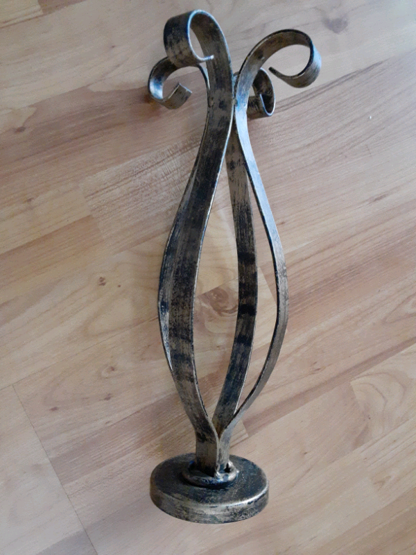Metal Decorative Piece 12"64192111614210122
