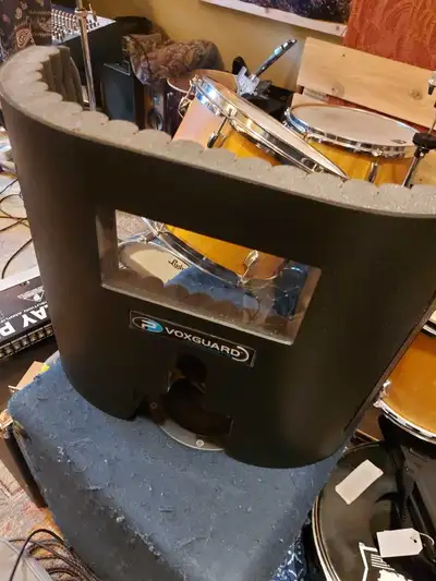 Nothing wrong with it at all I just don't use it now that I have an actual vocal booth. Come and get...