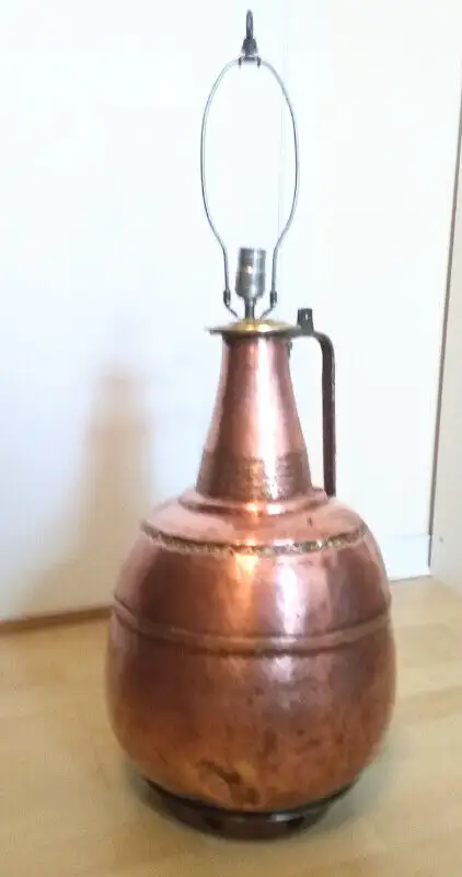 Antique Moroccan Copper pitcher table lamp in Indoor Lighting & Fans in Laval / North Shore - Image 5