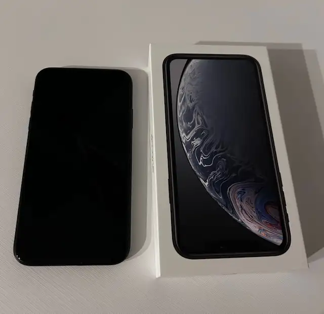 iPhone Xr 64 GB63871130270849120