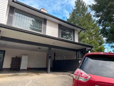 Very spacious upper level 3 bed two bath house; 1 Den or playing or office room; Huge living and Din...