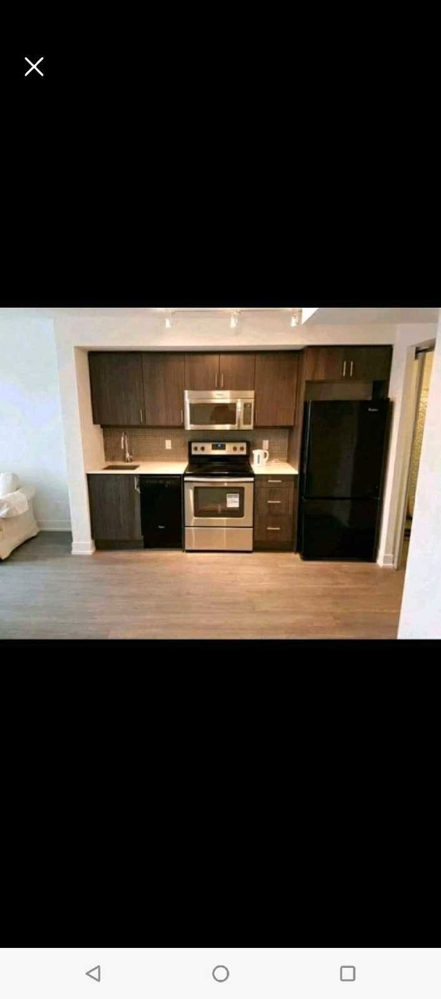 Double room for rent downtown Toronto in Room Rentals & Roommates in City of Toronto - Image 4