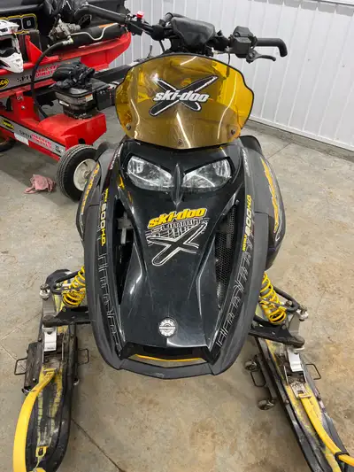 Selling my 2005 skidoo summit 800. It’s a 159” with a big bore kit on it. Has reverse and electric s...