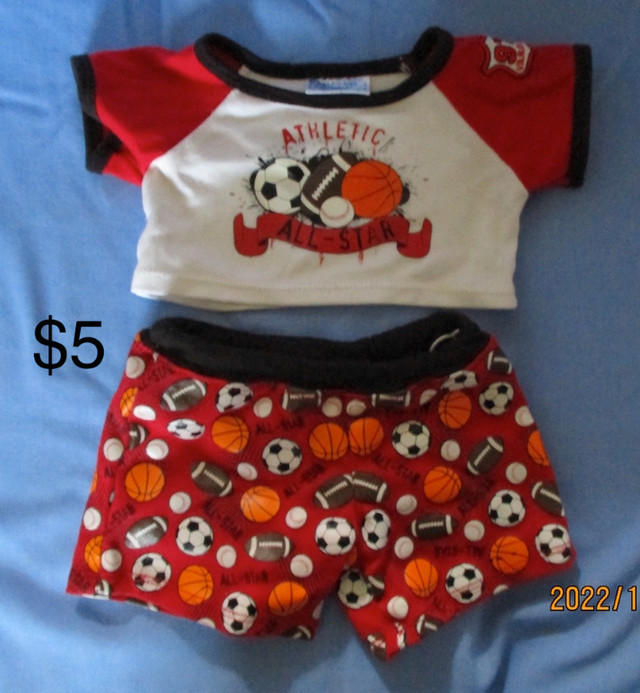 2 Build-A-Bear Clothes Sets & Other Build A Bear Items in Toys & Games in Kingston - Image 3