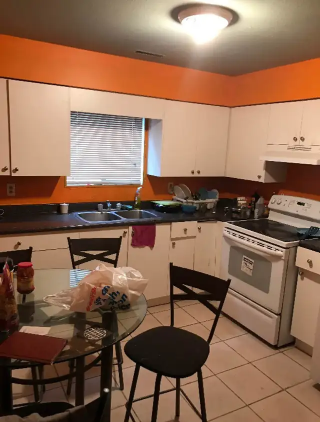 Room for rent on 61st Avenue & Fraser street in Room Rentals & Roommates in Richmond - Image 4