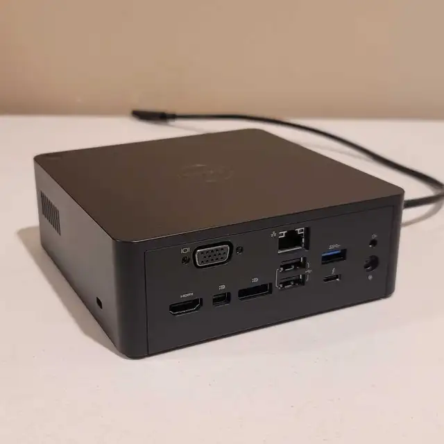 Dell Thunderbolt Dock in Laptop Accessories in Cambridge - Image 2