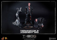 Hot Toys DX13 - T-800 Battle Damaged Version (Terminator 2)