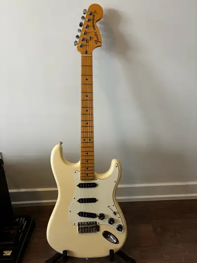 American Fender Stratocaster, View more