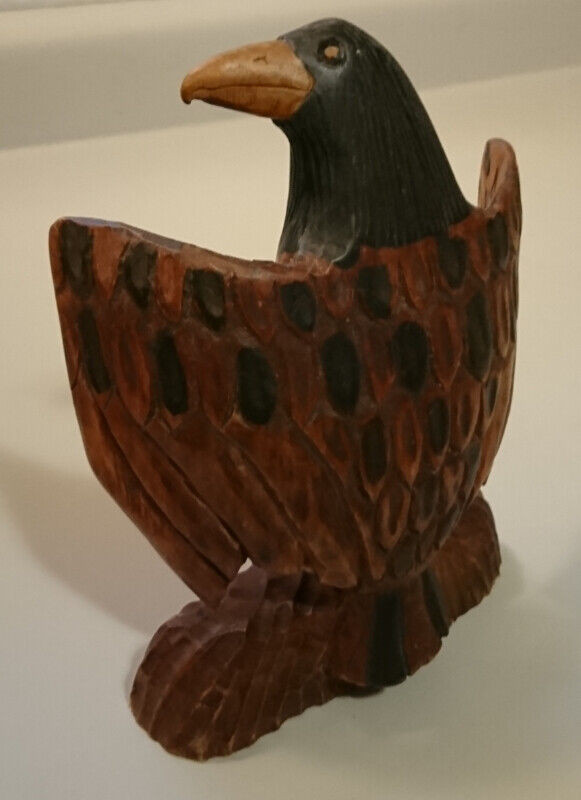 Vintage Hand Carved Wood Eagle Statue - Signed in Arts & Collectibles in Oshawa / Durham Region - Image 4