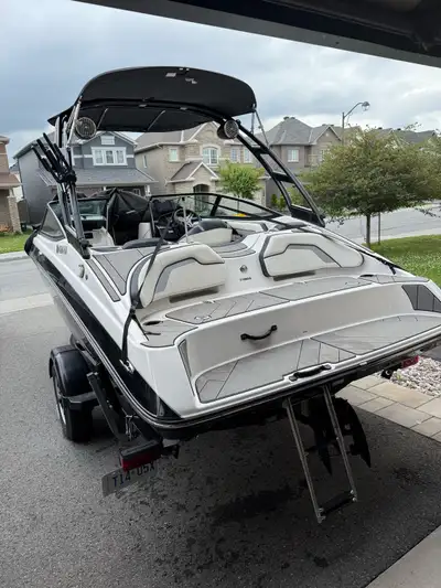 For sale is a well-maintained 2017 Yamaha AR195 jet boat in excellent condition with only 85 hours o...