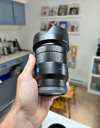 Sony Vario-Tessar FE 24-70mm F4 ZA OSS macro zoom lens