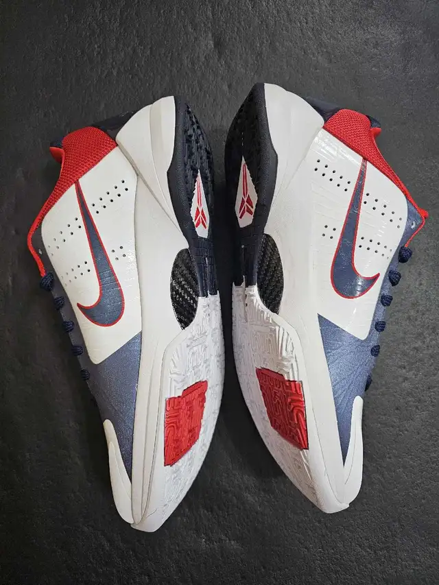 Kobe 5 USA in Men's Shoes in Mississauga / Peel Region - Image 5