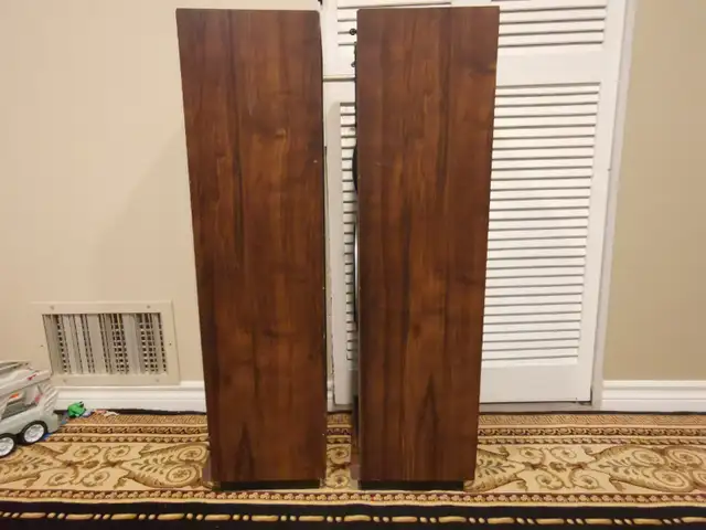 pair of sansui speakers model S-61c in Speakers in Mississauga / Peel Region - Image 4