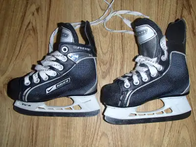 Toddler Bauer Skates for sale Size Y10R in great condition. $25.