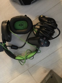 Head phones and gaming remote for sale, 7802032682