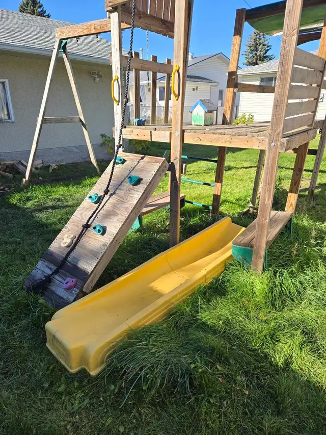 playground $150