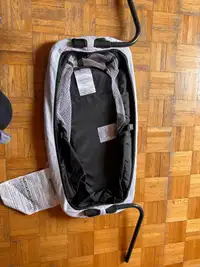 Infant travel bassinet 