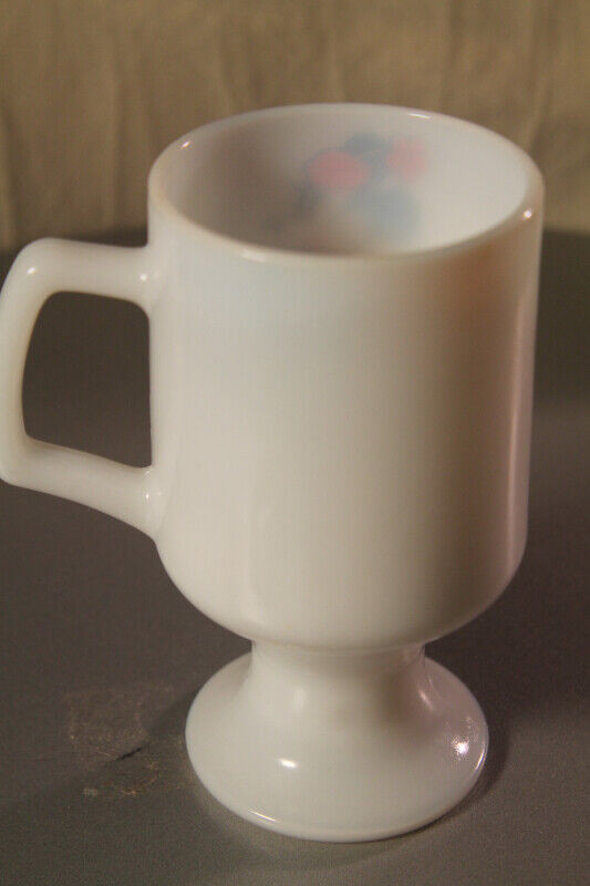VINTAGE MINNIE MOUSE MUG in Arts & Collectibles in London - Image 3
