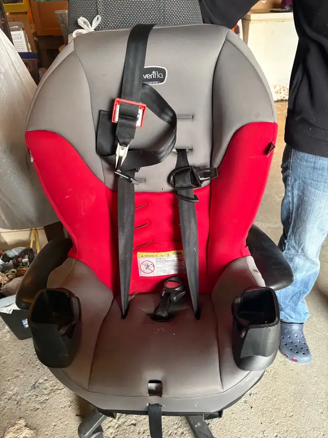 Infant Car Seat in Strollers, Carriers & Car Seats in Ottawa - Image 3