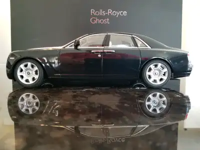 1:18 Diecast Kyosho Rolls-Royce Ghost Diamond Black Aluminum Hoo