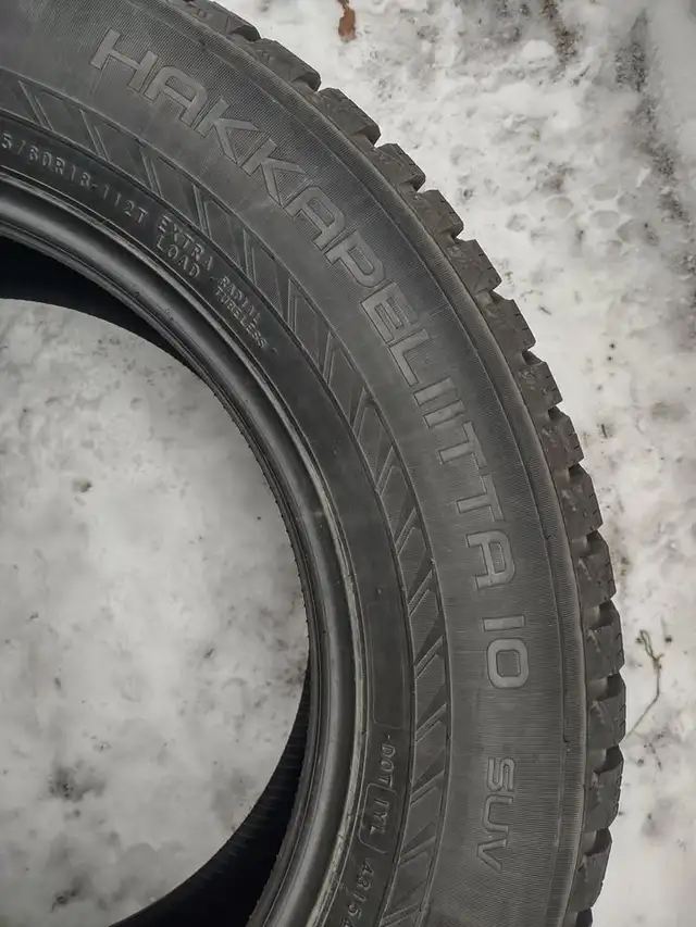 4 pneus hiver Nokian Hakkapeliitta10 255-60R18 comme neufs in Other in Laval / North Shore - Image 9