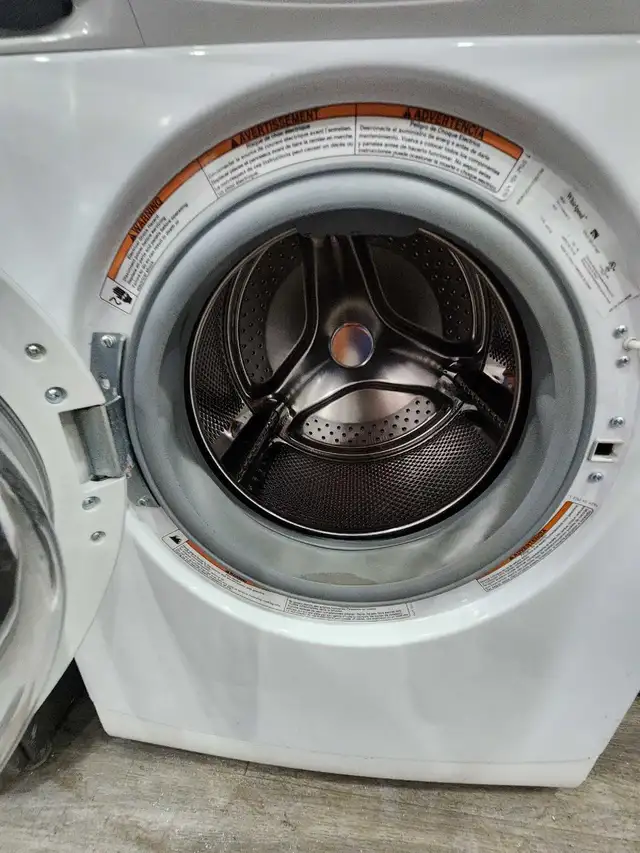 apartment ELECTRIC washer 24 w stackable  in Washers & Dryers in Mississauga / Peel Region - Image 3