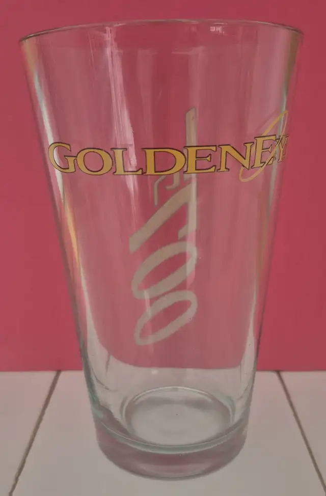 007 Golden Eye Glass - Mint Condition in Arts & Collectibles in Oshawa / Durham Region - Image 3