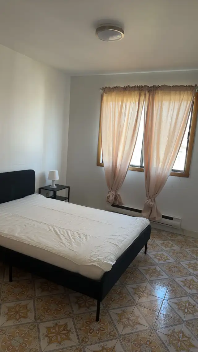 chambres à louer in Room Rentals & Roommates in City of Montréal - Image 6