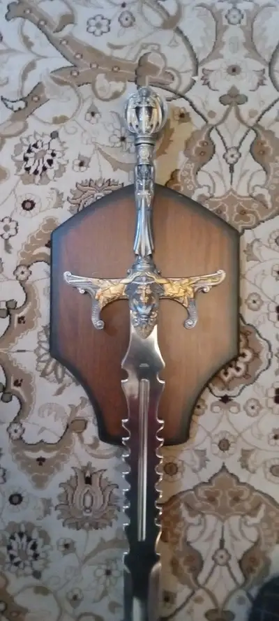 Épée Riders of the Apocalypse Sword BAD ASS - MINT CONDITION All Metal Lenght 41 inches Width 9 inch...