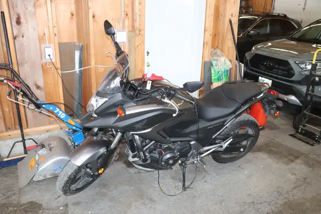 2014 Honda NC750X - Low Kilometrage in Sport Bikes in Trenton - Image 2