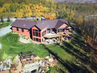 Executive walkout Basement suite on 2 acres of Lake front