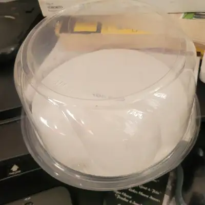 ~ FREE~ Plastic Cake Container with Clear Dome Lid, View more