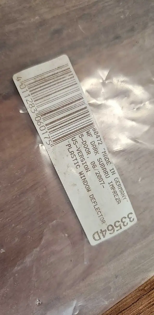 Subaru Impreza WeatherTech Side Deflector in Auto Body Parts in Laval / North Shore - Image 4