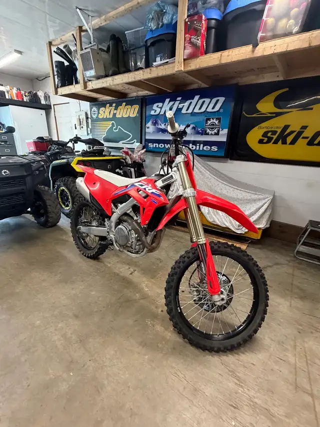 2022 CRF 450R in Dirt Bikes & Motocross in Muskoka - Image 3