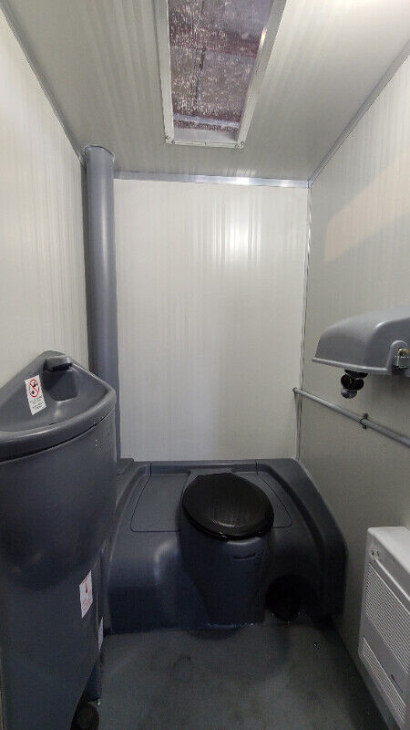 Heated Portable Toilets in Other in Kitimat - Image 2