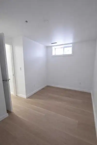 Lakeshore Village Waterloo Newly renovated. Very close to conestofa mall, universites, buss stop and...