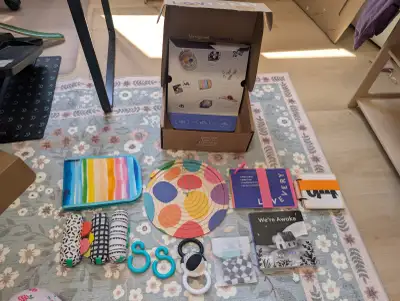 BNIB Partial Looker Lovevery Kit (0-12wks), View more