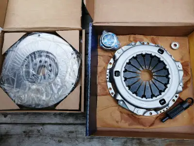 For Sale: Toyota Tacoma Parts Fits Around 1995 to 2004, 2.4L w/ 5 Speed Manual Tranny: Clutch Kit an...