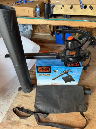 Black and Decker Souffleur, View more