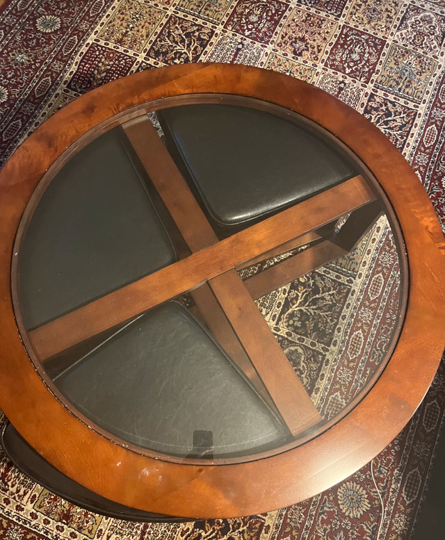 table salon rond avec des tabouret dans Autres tables  à Ville de Montréal