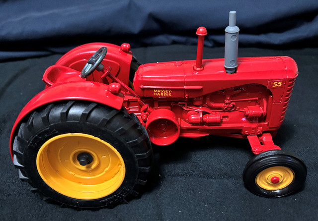 PRICE REDUCED 1/16 Scale Diecast Ertl Massey Harris 55 Tractor in Arts & Collectibles in Edmonton - Image 4
