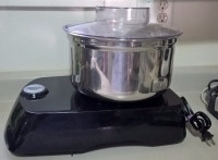 Beaumark Kitchen Machine with Stand Mixer Stainless Steel Bowl
