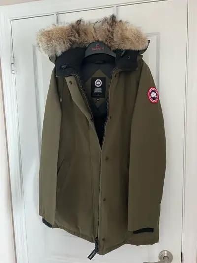 New Canada Goose for women Large, View more