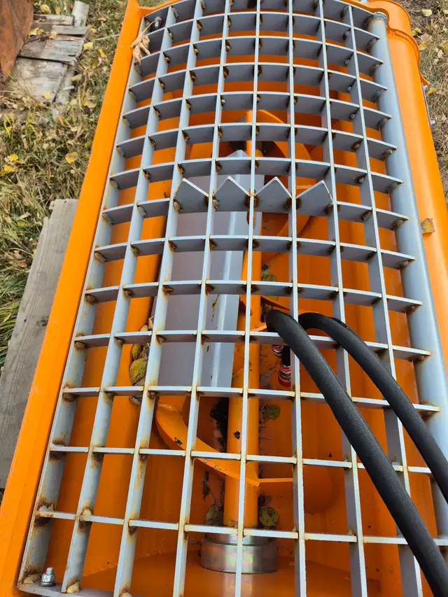 LandHonor Cement / Concrete Mixer for Skid Steer in Other in Edmonton - Image 7