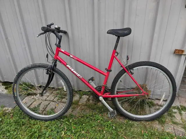 Mountain bike for teen  in Mountain in Kitchener / Waterloo - Image 3