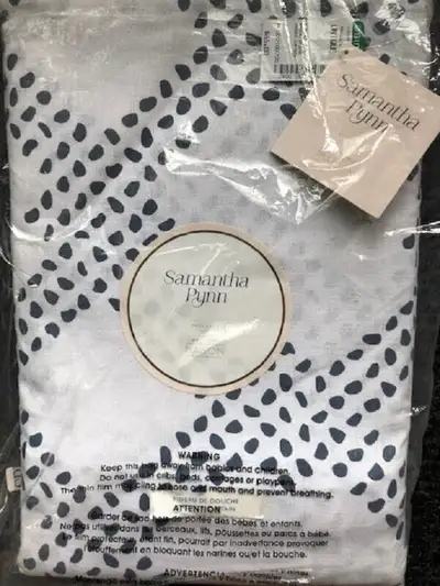 Samantha Pynn Designer Shower Curtain, Voir plus
