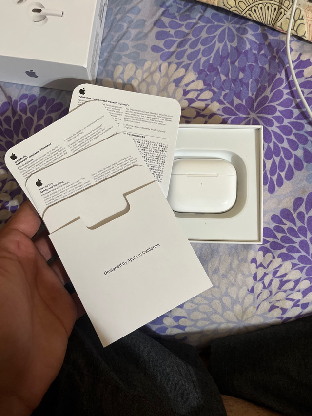 Apple Airpods Pro in General Electronics in Windsor Region - Image 4