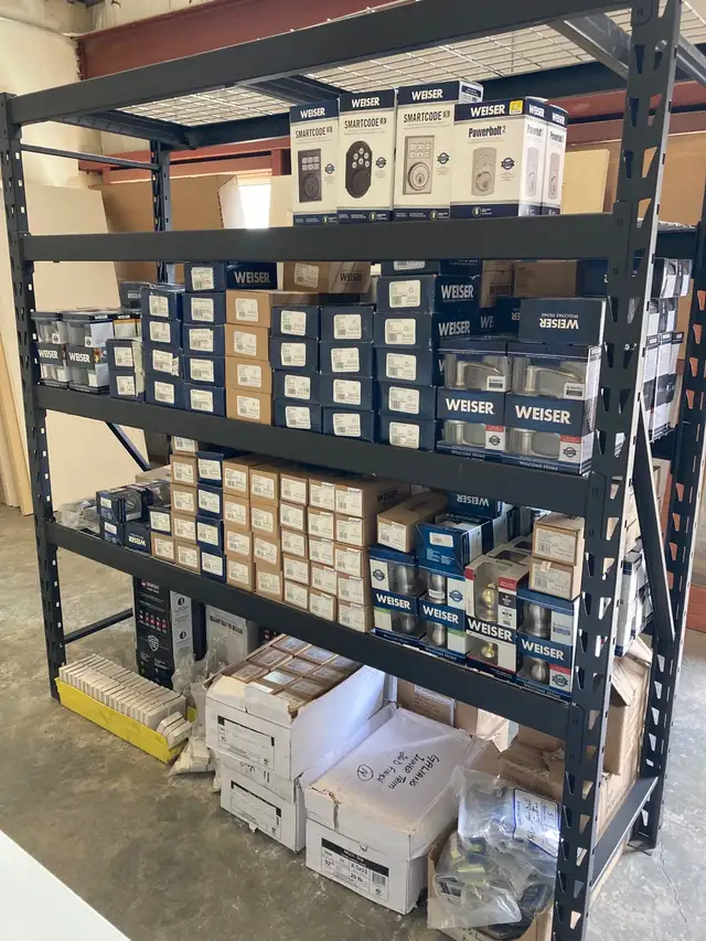 Storm/screen doors, door glass inserts, & hardware Blowout Sale in Windows, Doors & Trim in Strathcona County - Image 4