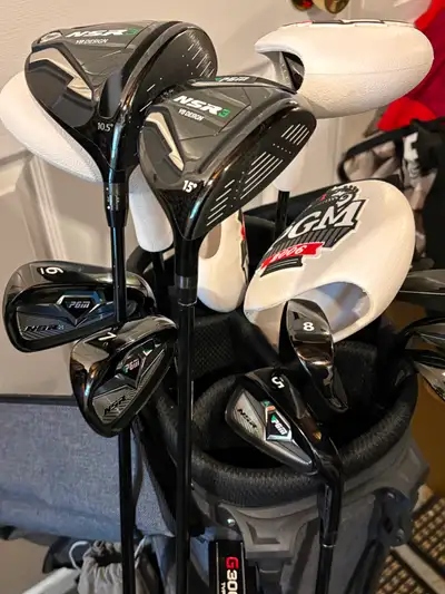 Brand new full set of golf clubs, View more