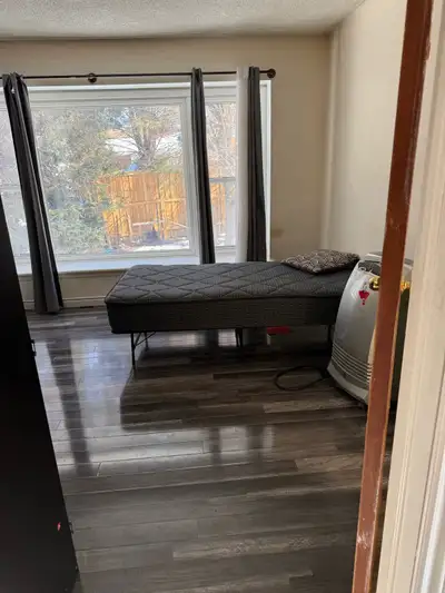 Available room for rent in Waterloo close to Columbia and Albert street. This is a shared room for t...